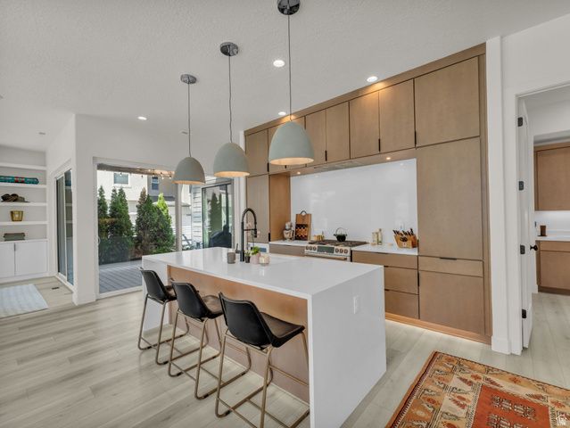 11609 S DORIAN DR, South Jordan, UT 84009