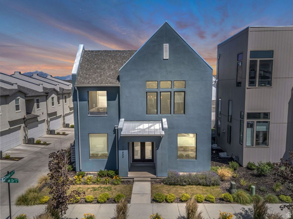 11609 S DORIAN DR, South Jordan, UT 84009