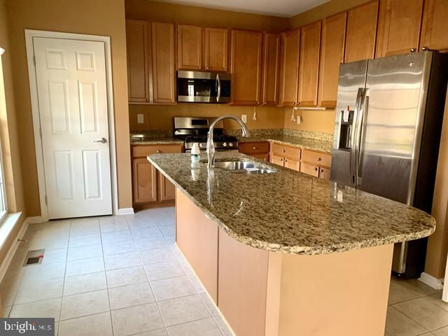 8014 EASTON VILLAGE DR, Easton, MD 21601