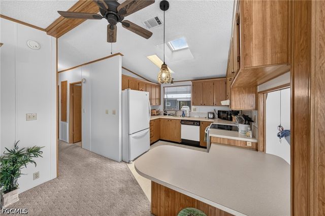 3032 Bounty LN, St James City, FL 33956