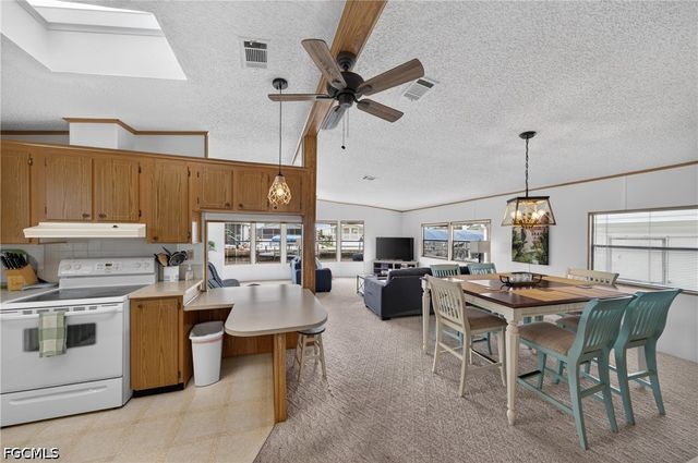3032 Bounty LN, St James City, FL 33956