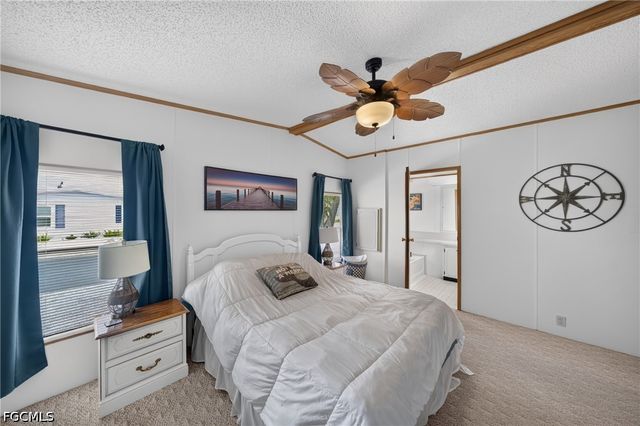 3032 Bounty LN, St James City, FL 33956