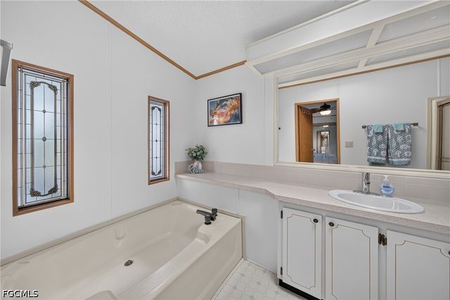3032 Bounty LN, St James City, FL 33956
