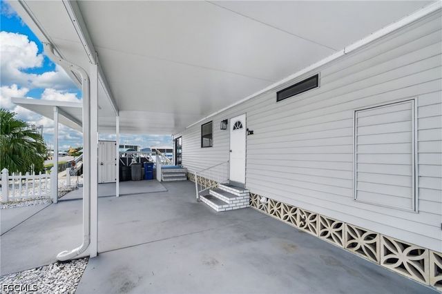 3032 Bounty LN, St James City, FL 33956