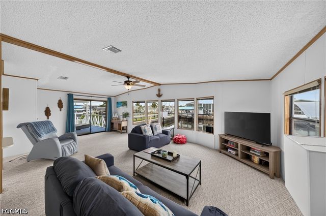 3032 Bounty LN, St James City, FL 33956