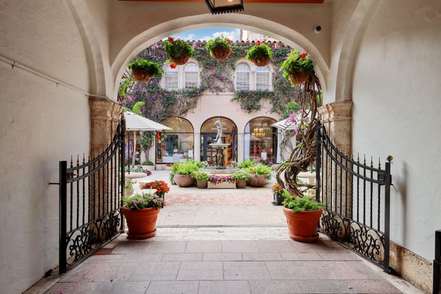 600 S Dixie Highway 352, West Palm Beach, FL 33401