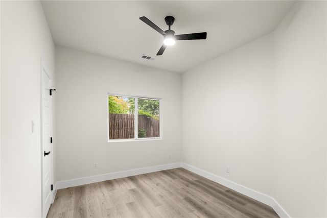 114 Hollywood Drive, Glenn Heights, TX 75154