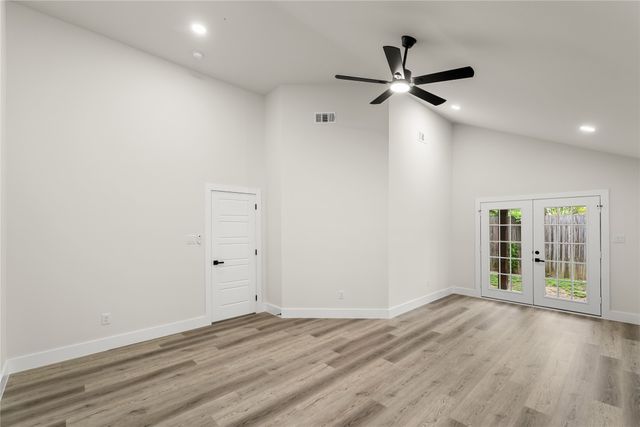 114 Hollywood Drive, Glenn Heights, TX 75154