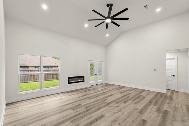 114 Hollywood Drive, Glenn Heights, TX 75154