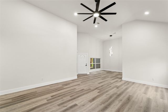 114 Hollywood Drive, Glenn Heights, TX 75154