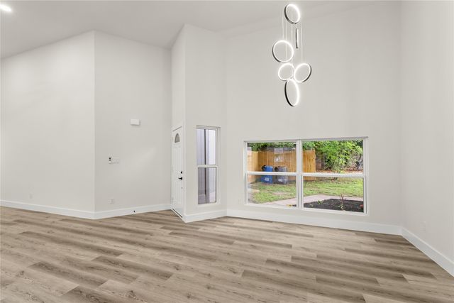 114 Hollywood Drive, Glenn Heights, TX 75154
