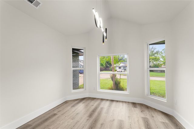 114 Hollywood Drive, Glenn Heights, TX 75154