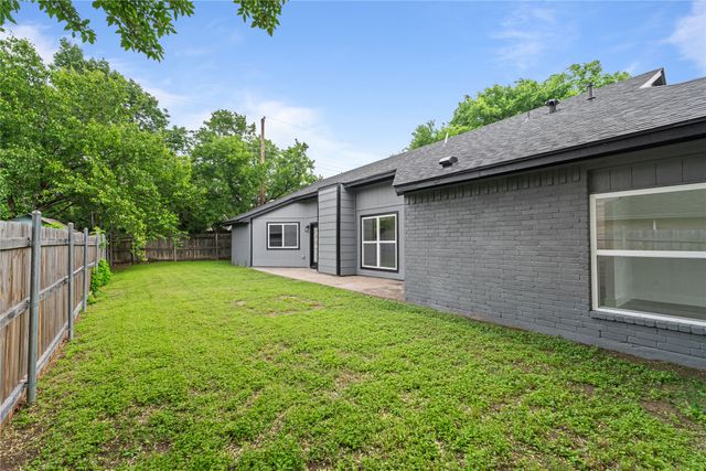 114 Hollywood Drive, Glenn Heights, TX 75154