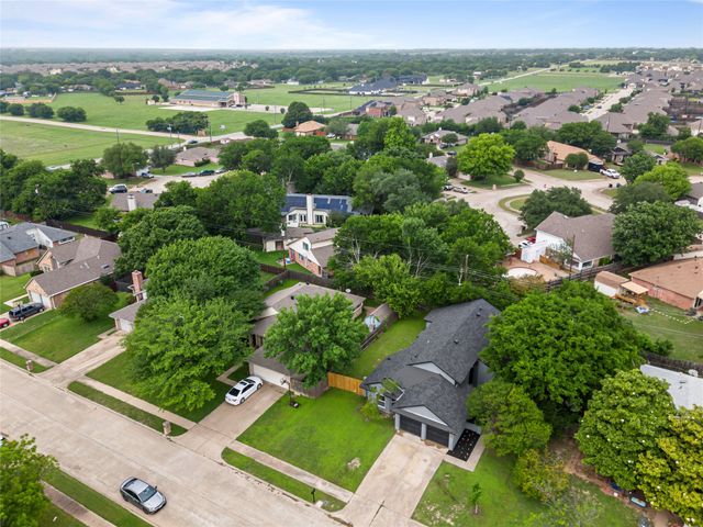 114 Hollywood Drive, Glenn Heights, TX 75154