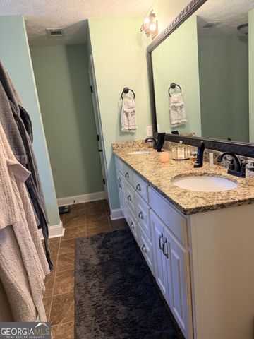 44 Viburnum Way, Pine Mountain, GA 31822