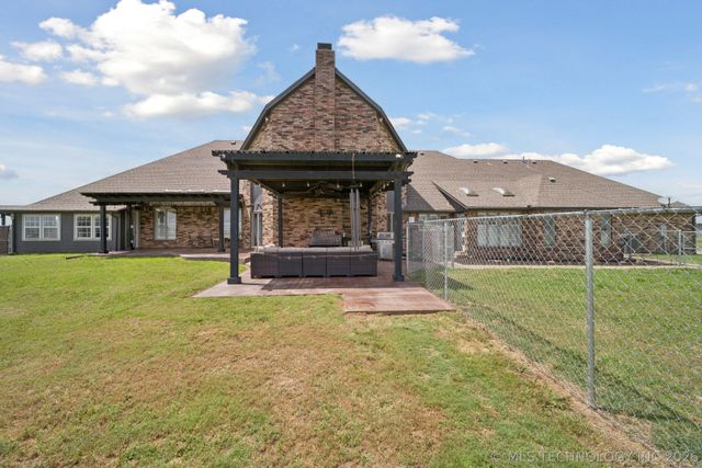 8120 E 112th Street North, Owasso, OK 74055