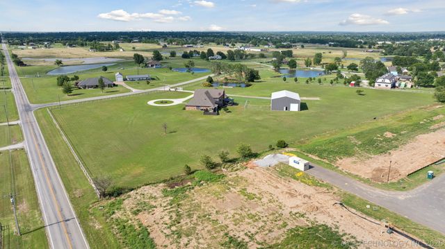 8120 E 112th Street North, Owasso, OK 74055