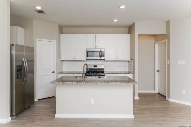1204 Treehouse, New Braunfels, TX 78130