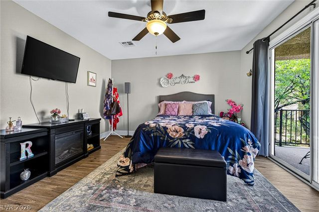 8796 Salvestrin Point Avenue, Las Vegas, NV 89148