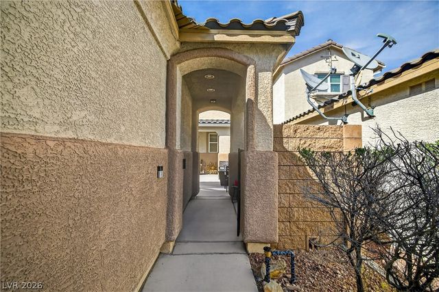 8796 Salvestrin Point Avenue, Las Vegas, NV 89148