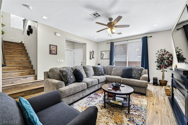 8796 Salvestrin Point Avenue, Las Vegas, NV 89148