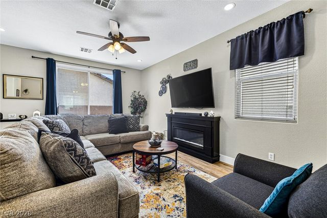 8796 Salvestrin Point Avenue, Las Vegas, NV 89148