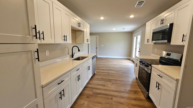 2212 S 19th Street, Paragould, AR 72450