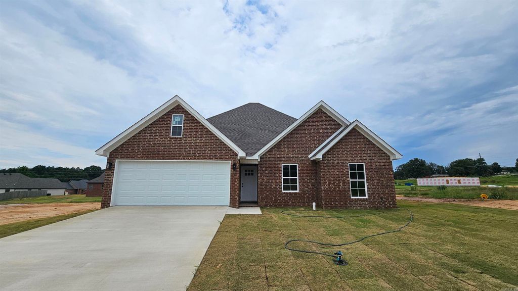 2212 S 19th Street, Paragould, AR 72450