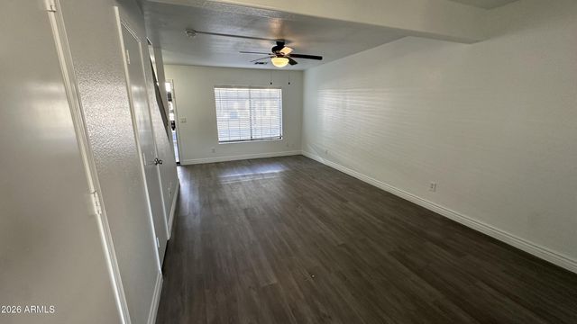 7801 N 44TH Drive, Glendale, AZ 85301