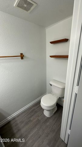 7801 N 44TH Drive, Glendale, AZ 85301