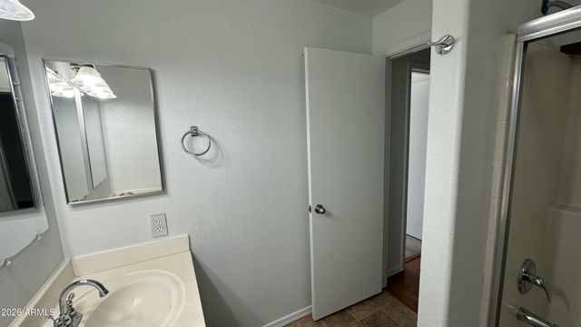 7801 N 44TH Drive, Glendale, AZ 85301