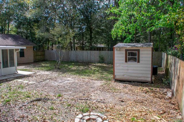 6514 Oakcrest Rd, Milton, FL 32570