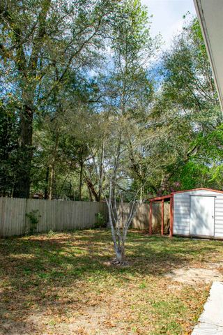 6514 Oakcrest Rd, Milton, FL 32570