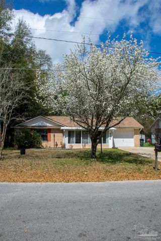 6514 Oakcrest Rd, Milton, FL 32570