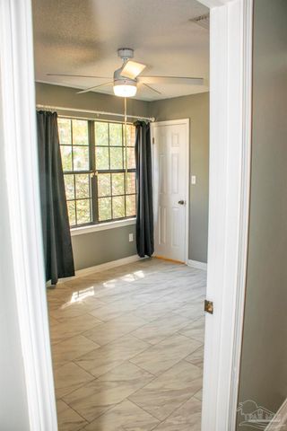 6514 Oakcrest Rd, Milton, FL 32570