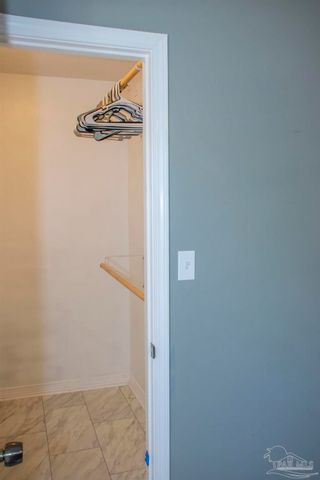 6514 Oakcrest Rd, Milton, FL 32570