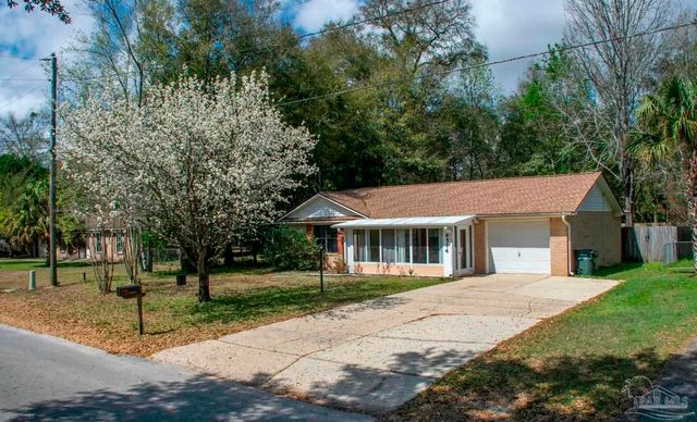 6514 Oakcrest Rd, Milton, FL 32570