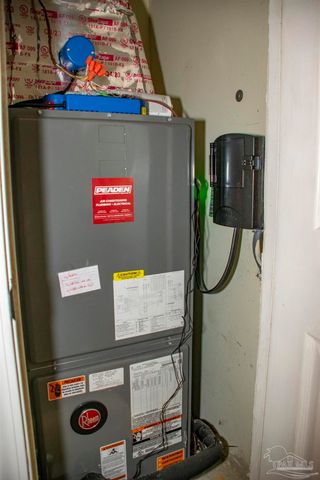 6514 Oakcrest Rd, Milton, FL 32570