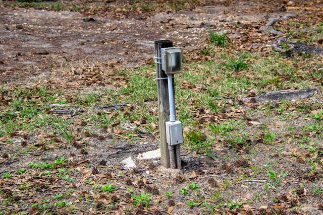 6514 Oakcrest Rd, Milton, FL 32570