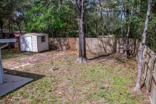 6514 Oakcrest Rd, Milton, FL 32570