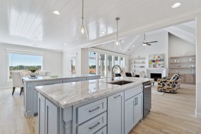 17576 S 52nd East Avenue, Bixby, OK 74008