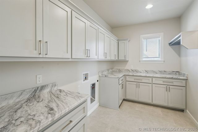 17576 S 52nd East Avenue, Bixby, OK 74008