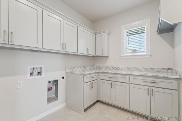 17576 S 52nd East Avenue, Bixby, OK 74008