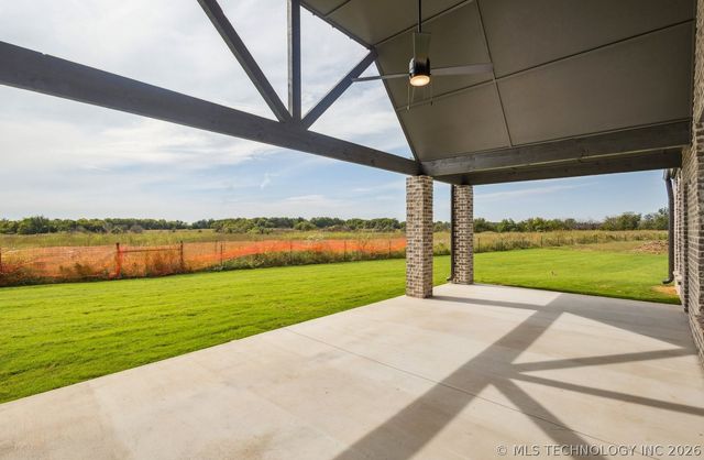 17576 S 52nd East Avenue, Bixby, OK 74008