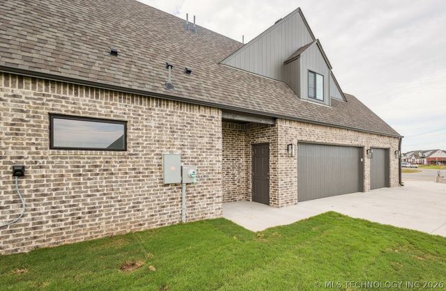 17576 S 52nd East Avenue, Bixby, OK 74008