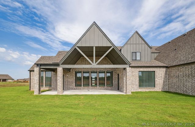 17576 S 52nd East Avenue, Bixby, OK 74008