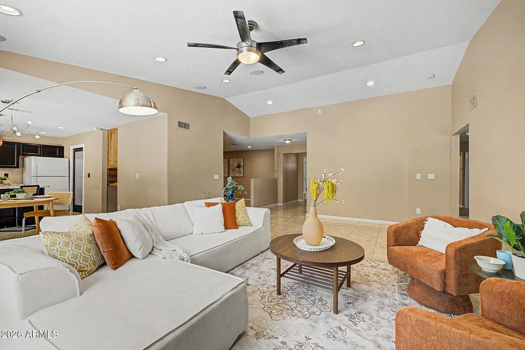 3745 W WILLOW Avenue, Phoenix, AZ 85029 — photo 4