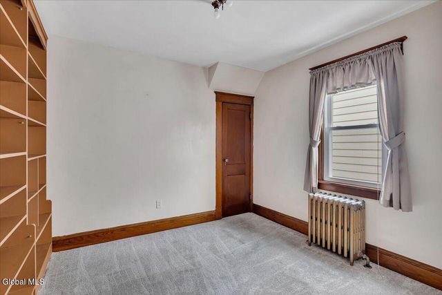 32 Bonheim Street, Albany, NY 12204