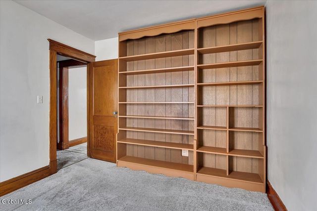 32 Bonheim Street, Albany, NY 12204