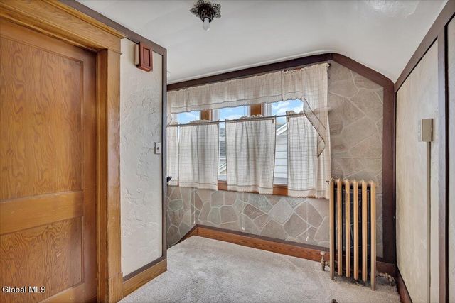 32 Bonheim Street, Albany, NY 12204